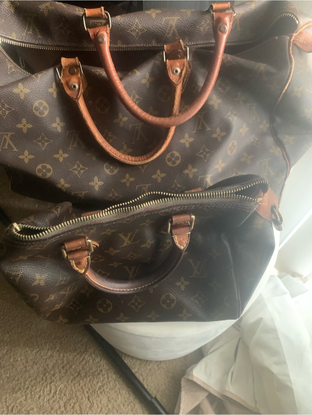 Vintage Used Lv bags size 25 and 35 Please 
Ask questions before purchase !!!
